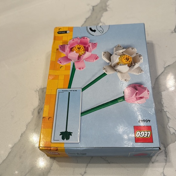 LEGO lotus flowers 40647 - Picture 2 of 2
